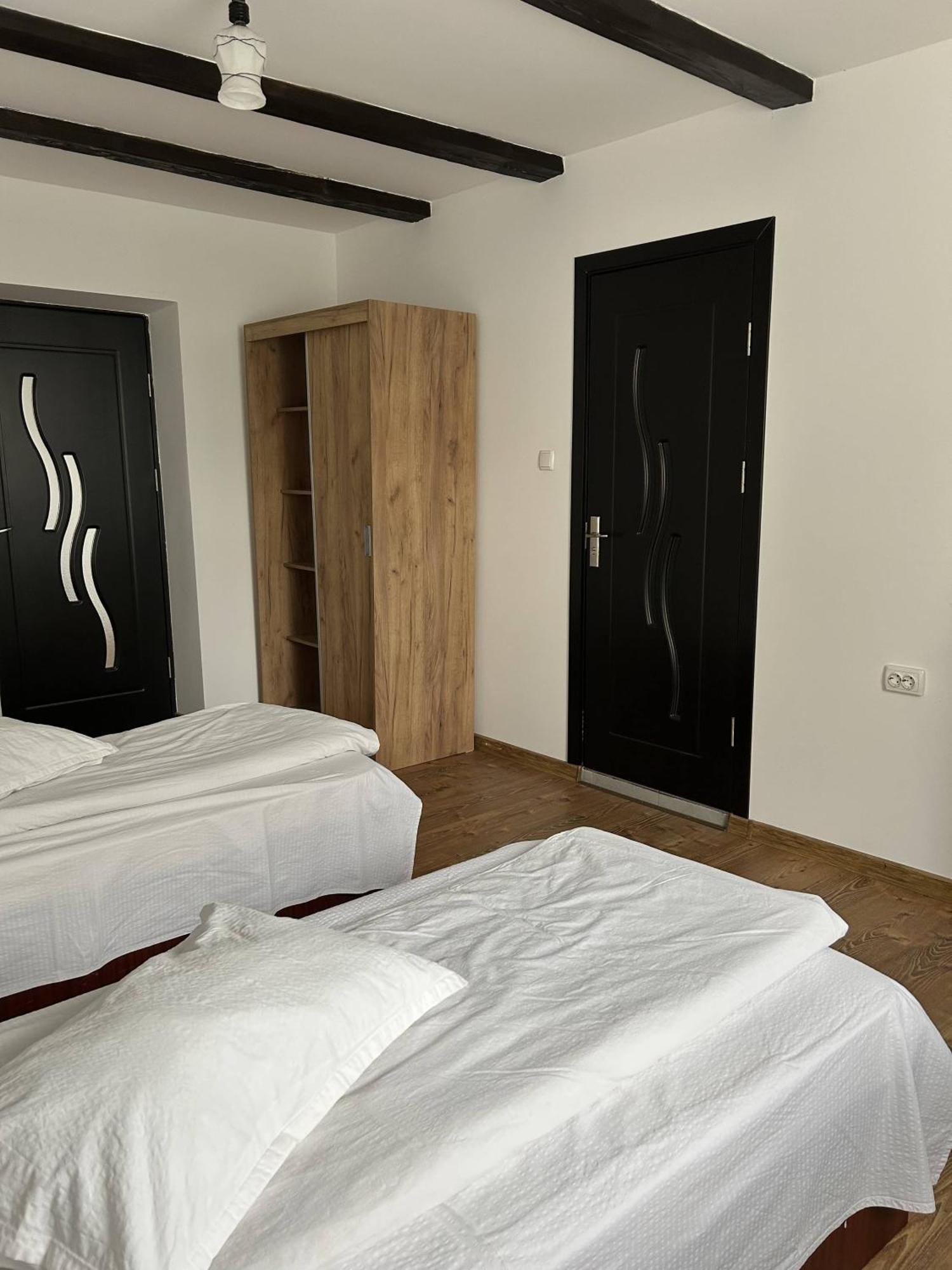 Hotel Intim Rădăuţi Exteriér fotografie