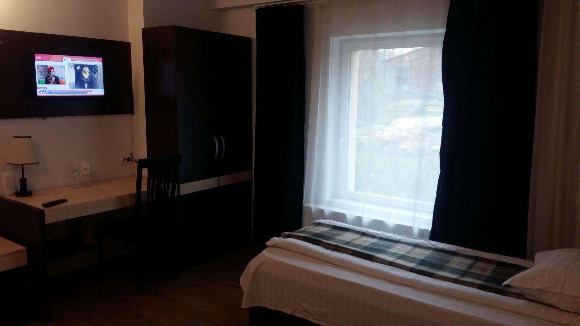 Hotel Intim Rădăuţi Exteriér fotografie