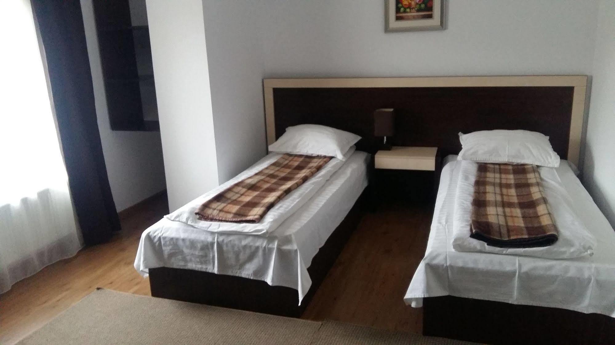 Hotel Intim Rădăuţi Exteriér fotografie
